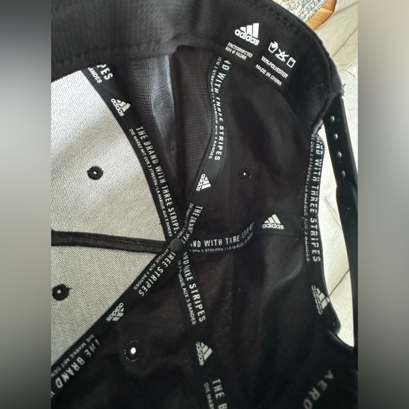 Adidas Mens Black Flat Brimmed Snapback Cap - Picture 4 of 4